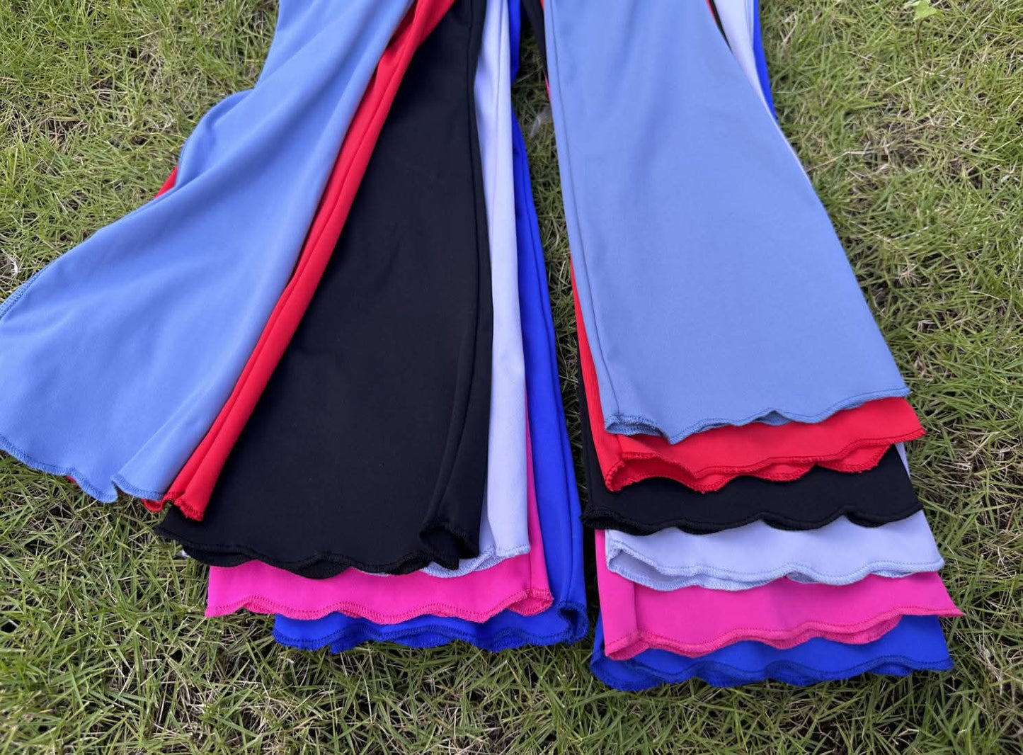 Crossover Scalloped Leggings